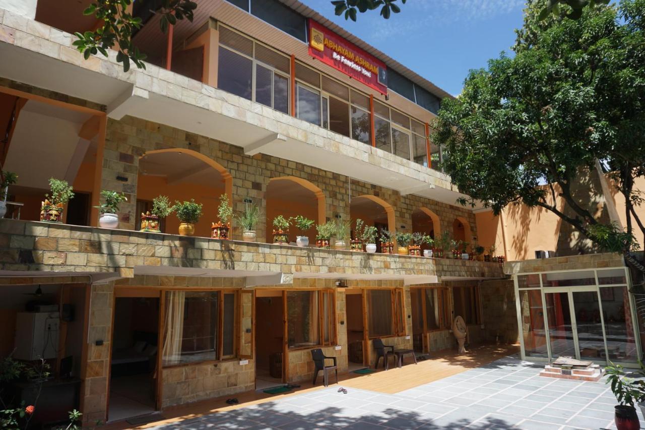 Abhayam Ashram Hotel Rishīkesh Exterior foto